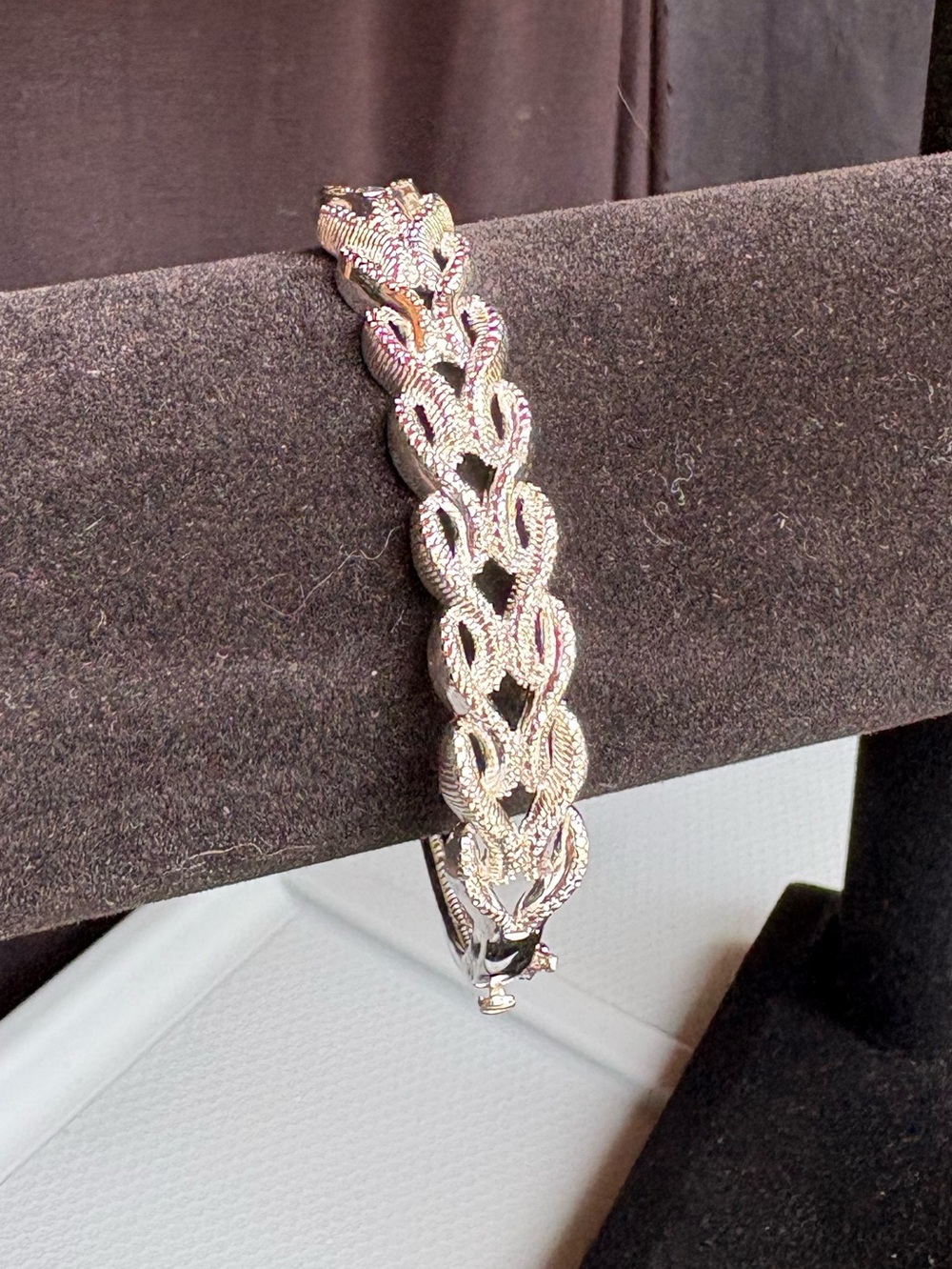 Elegant Silver Women's Bracelet